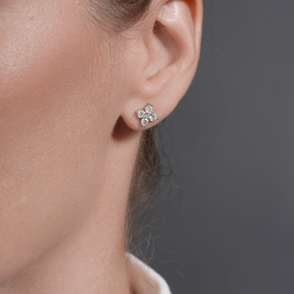 Rhodium 925 Silver Flower Moissanite Stud Earrings